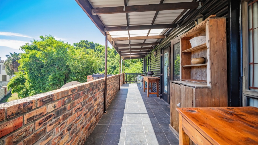 5 Bedroom Property for Sale in Lovemore Park Eastern Cape